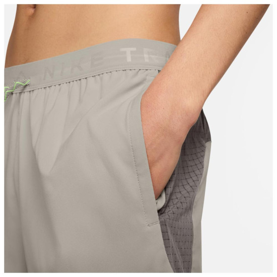 Nike Ανδρικό σορτς Dri-FIT Trail 6'' Brief-Lined Shorts Nike Ανδρικό σορτς Dri-FIT Trail 6'' Brief-Lined Shorts
